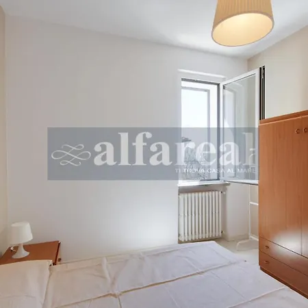 Mimmo 7 Beachfront, 2 Bedrooms, And Parking Space *