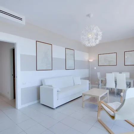 Mimmo 7 Beachfront, 2 Bedrooms, And Parking Space Castiglione della Pescaia