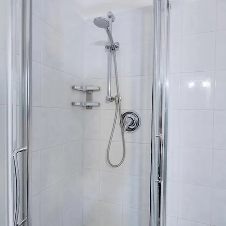 شقة Mimmo 7 Beachfront, 2 Bedrooms, And Parking Space كاستيغليون ديلا بيسكايا